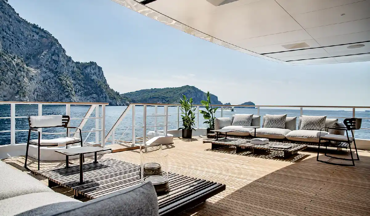 Benetti - B.Yond Limited Edition - Best Yacht Rentals - Best Preowned Yachts - Exclusive Concierge Club.webp